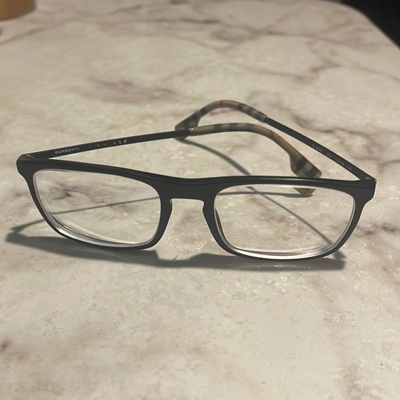 Burberry prescription glasses - Picture 1 of 8